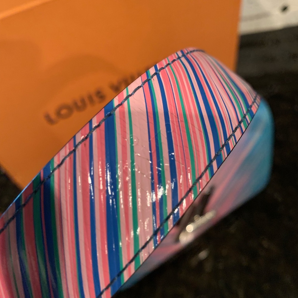 Limited Edition Louis Vuitton Twist MM - Picture 4 of 8